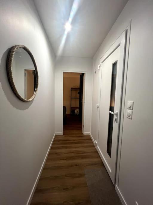 Jolie Maison Avec Courette บัวร์ ภายนอก รูปภาพ