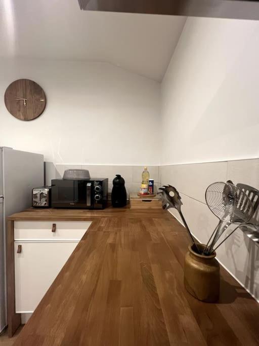 Jolie Maison Avec Courette บัวร์ ภายนอก รูปภาพ