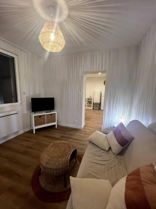 Jolie Maison Avec Courette บัวร์ ภายนอก รูปภาพ